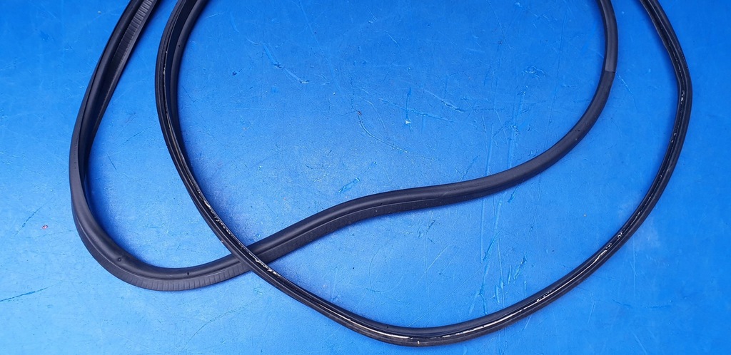 фото №9, Прокладка крышки задний багажника chevrolet corvette c6 targa