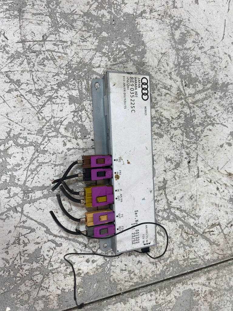 фото №1, Audi a4 b6 kombi усилитель антенный 8e9035225c