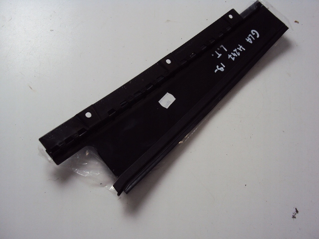 фото №4, Молдинг дверь левый задняя mercedes gla w247 2019-