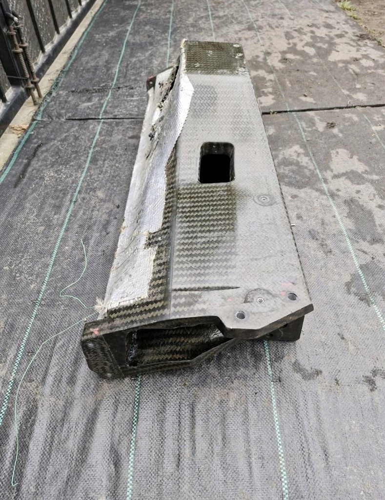 фото №11, Підрамник передні bugatti chiron 90001376