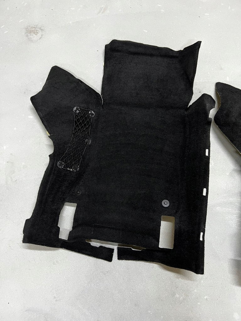 фото №1, Обшивка коврик пол перед правый infiniti q30