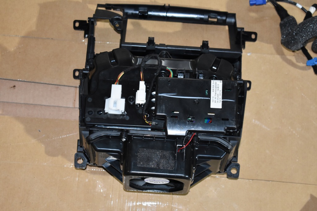 Idealna холодильник pogrzewacz napoju кронштейн na кружки mercedes gle w167 1 с Разборки