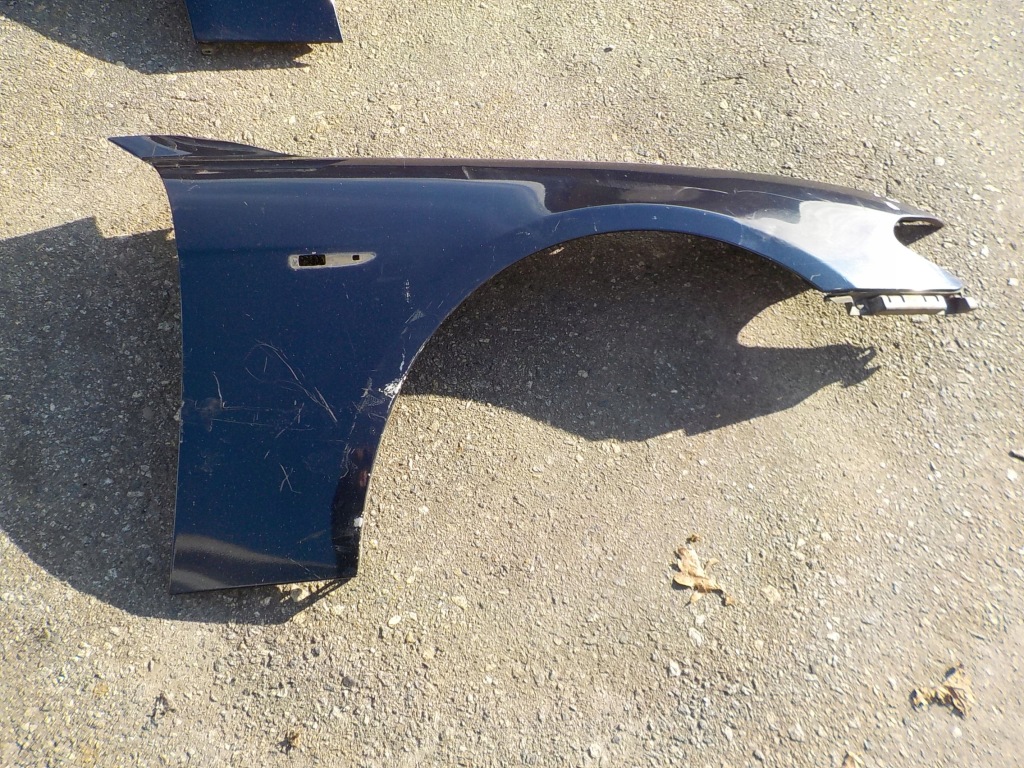 Купити Крило правий перед bmw e65 2002r