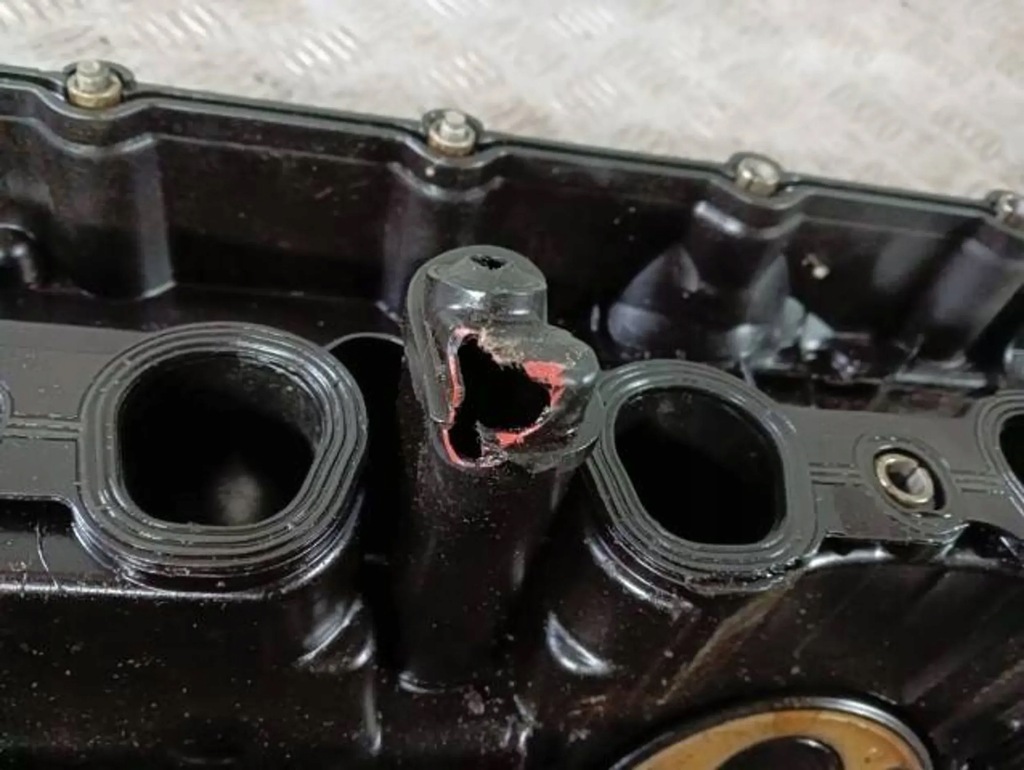 фото №5, M20 bmw e60 e90 f10 e70 n52 n52n крышка клапанов 7552281