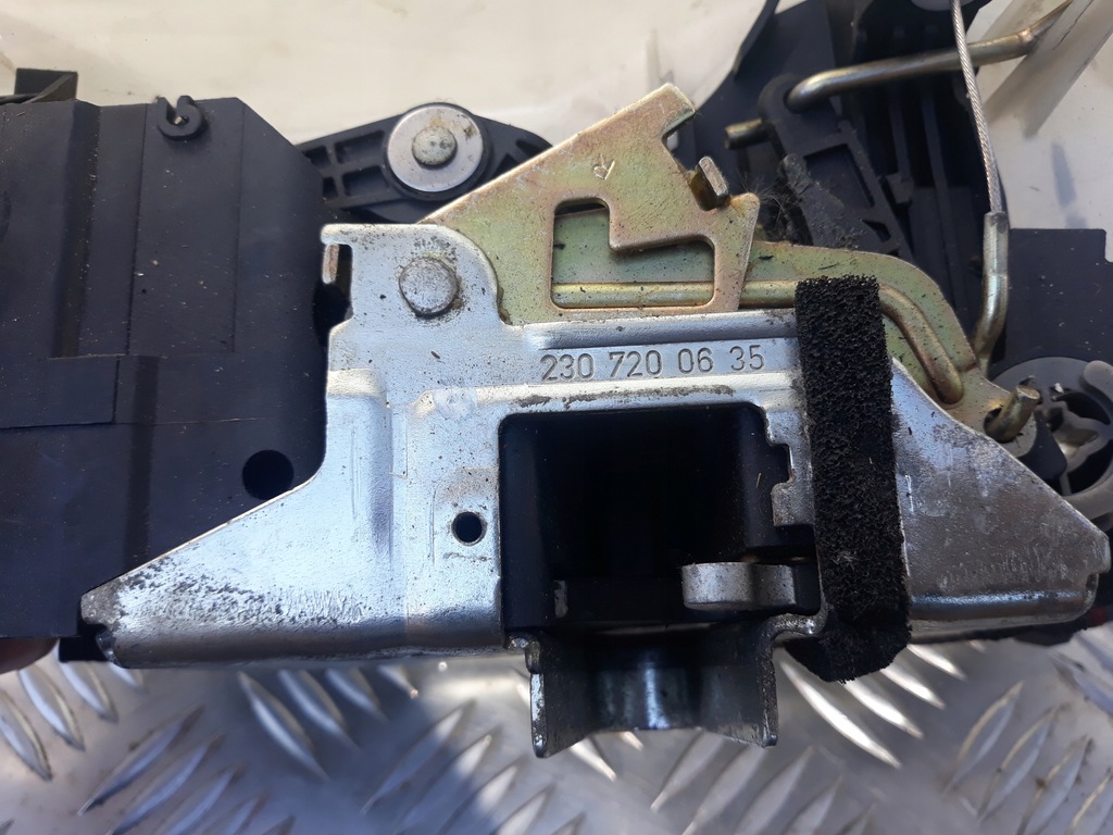 фото №3, Mercedes sl r230 rhd замок дверь правый 2307200635