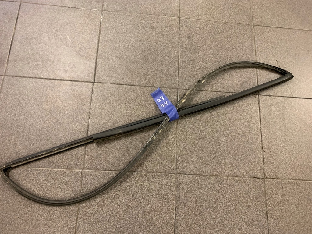 фото №1, Audi q7 4m прокладка стекло перед передней передний