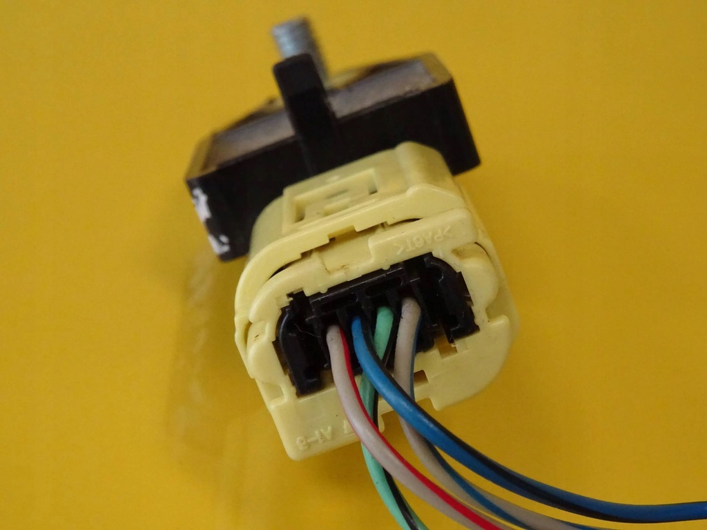 фото №5, Датчик удара toyota avensis t250 89831-05010 nr367