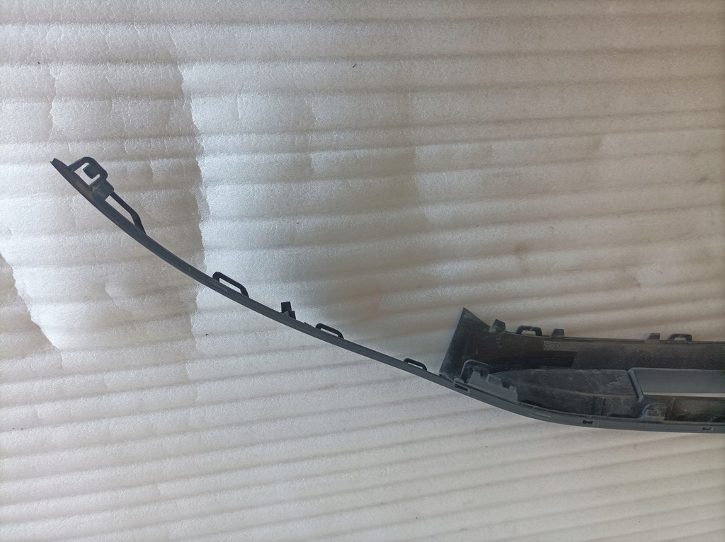 фото №10, Молдинг спойлер решётка бампера mercedes e w213