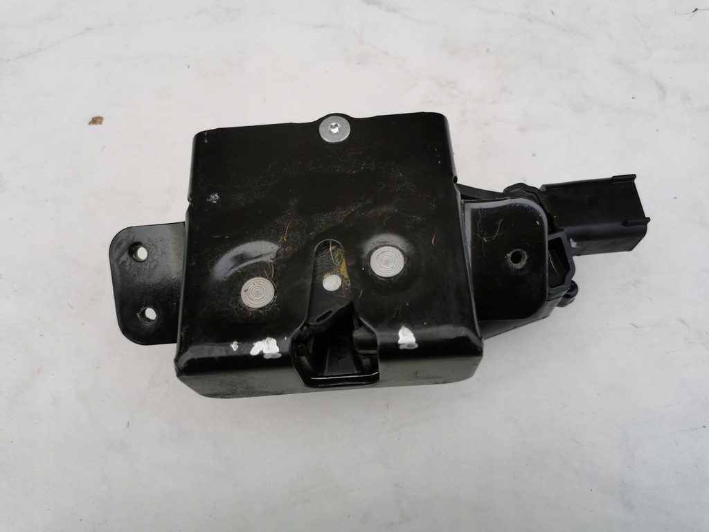 фото №1, Opel insignia a kombi замок крышки доводчик багажника 13581405