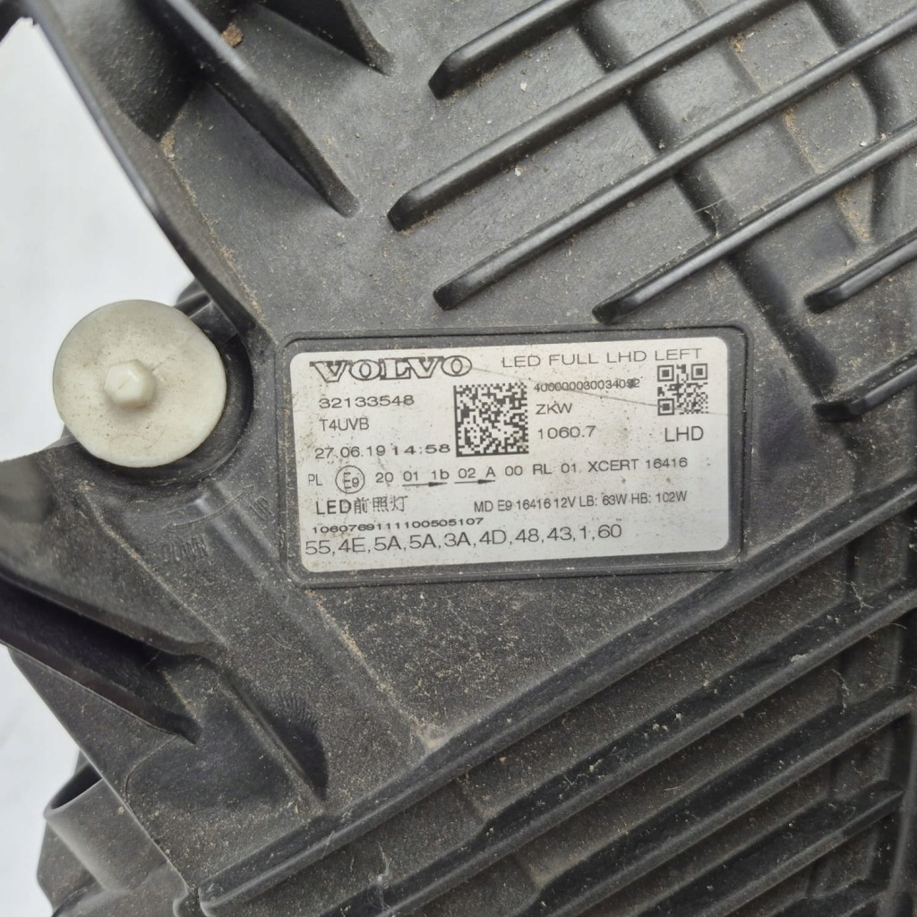 Volvo xc60 2 17- фара левая перед передняя full led 32133548 Оригинал
