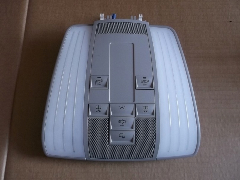 фото №1, Mercedes e w212 лампа потолочный