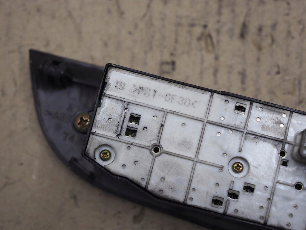 фото №10, Переключатель окон toyota corolla e11 europa