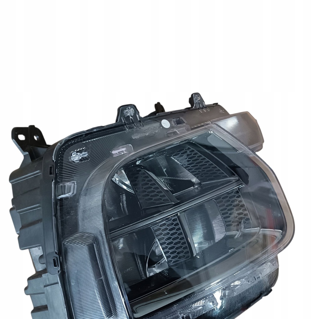 фото №6, Лампа правый перед led hyundai staria 92102cg100