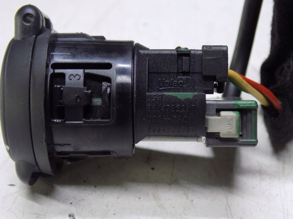 фото №7, Peugeot 3008 i разъём aux