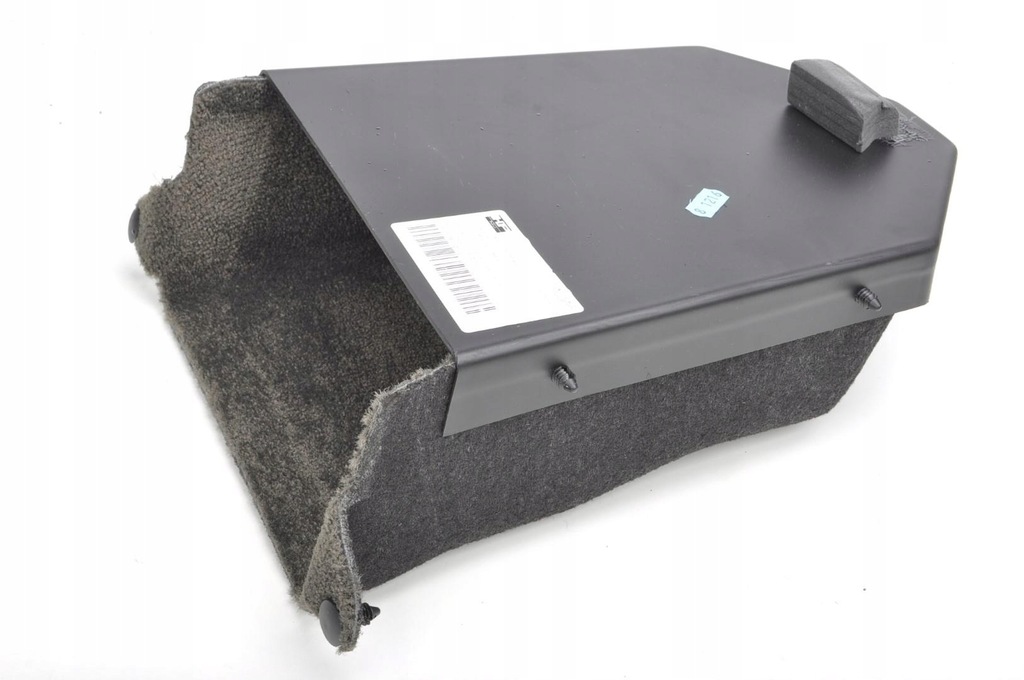 фото №9, Aston martin db11 обшивка багажника задний пластик