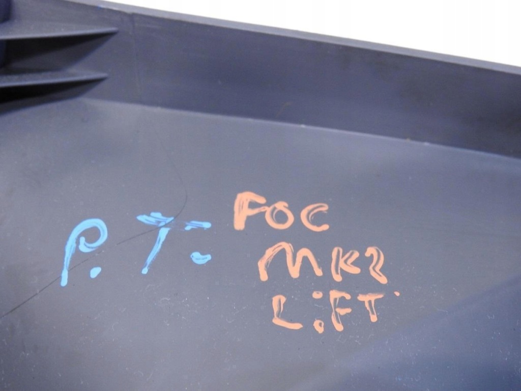 Накладка порог правый  задняя ford focus mk2 рестайлинг с Разборки