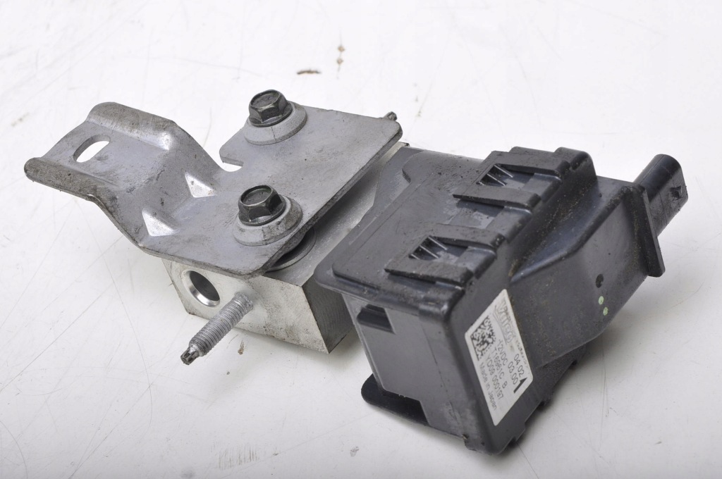 фото №1, Citroen c4 iii e-c4 клапан кондиціонера t16961c