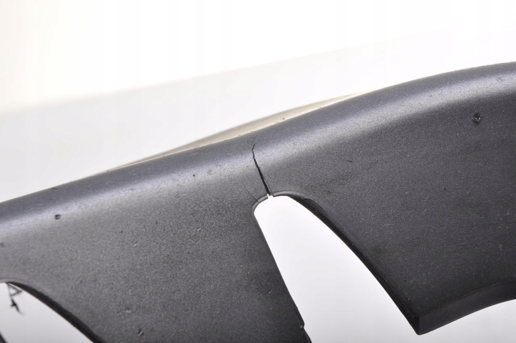 Volvo s60 v60 рестайлинг  решётка решётка  бампера правая 31353655 Доставка