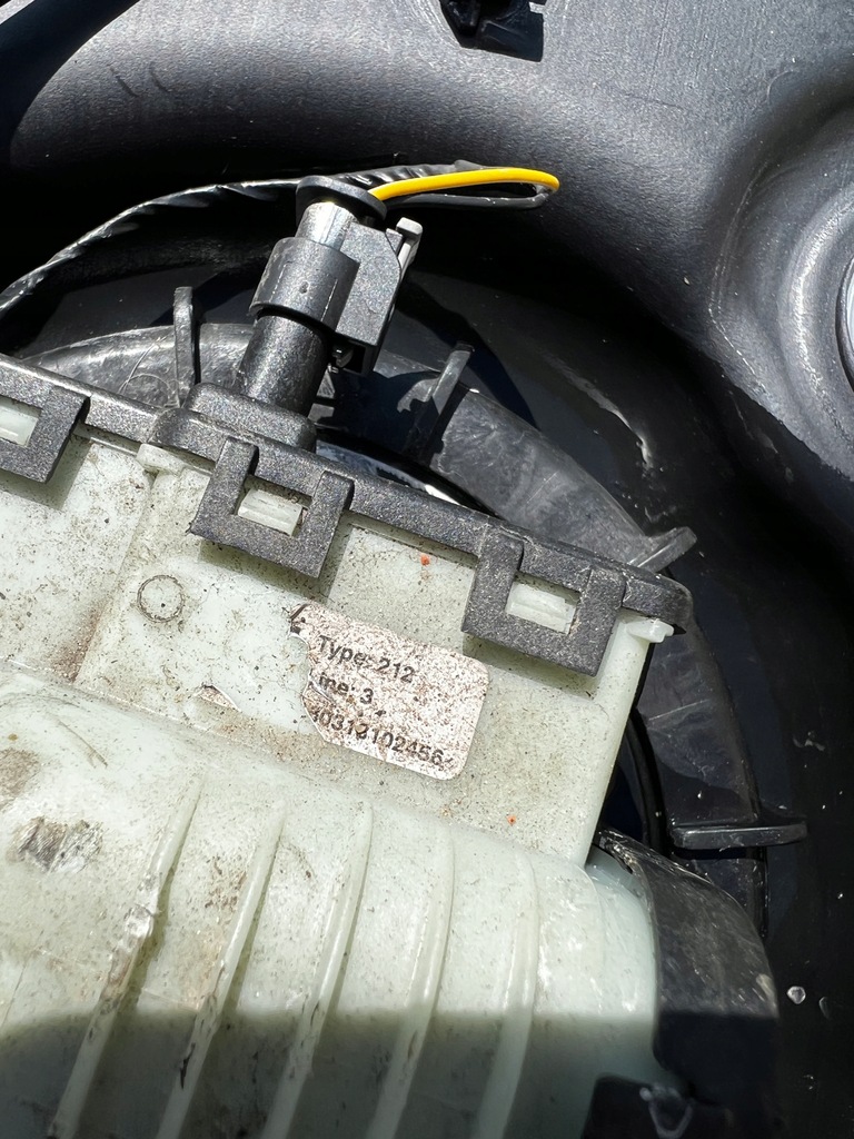 фото №8, Бак bak насос adblue porsche cayenne 7p5 s lift 4.2 дизель tdi