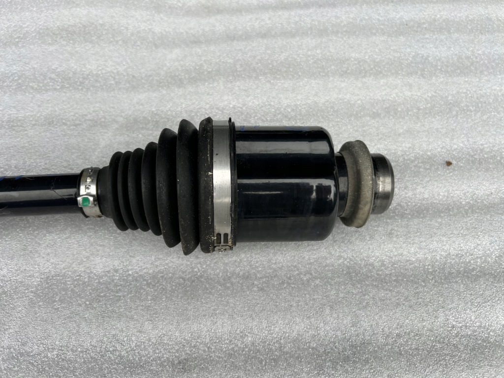 Suzuki vitara привідний вал ліва 1.0 turbo бензин рік 2018 4x4 Доставка