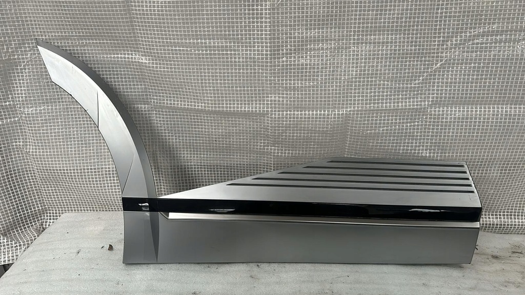 фото №1, Hyundai ioniq 5 2021-молдинг na дверь правая задняя