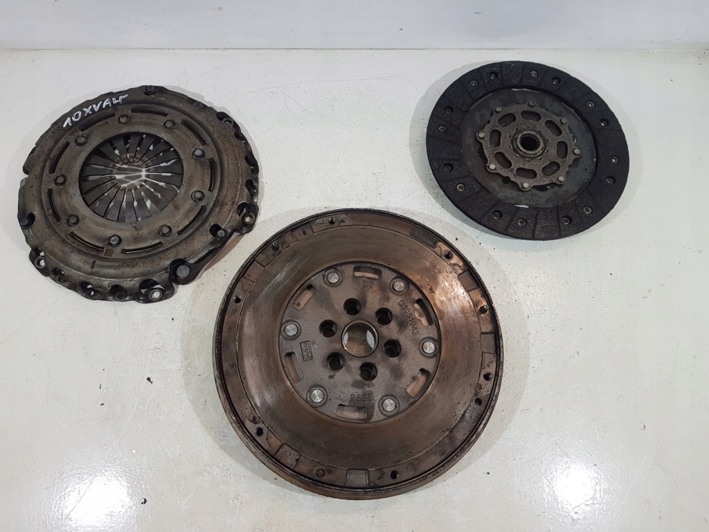 Купити Колесо двомасовий зчеплення 9846803480 citroen peugeot opel 1.2 thp