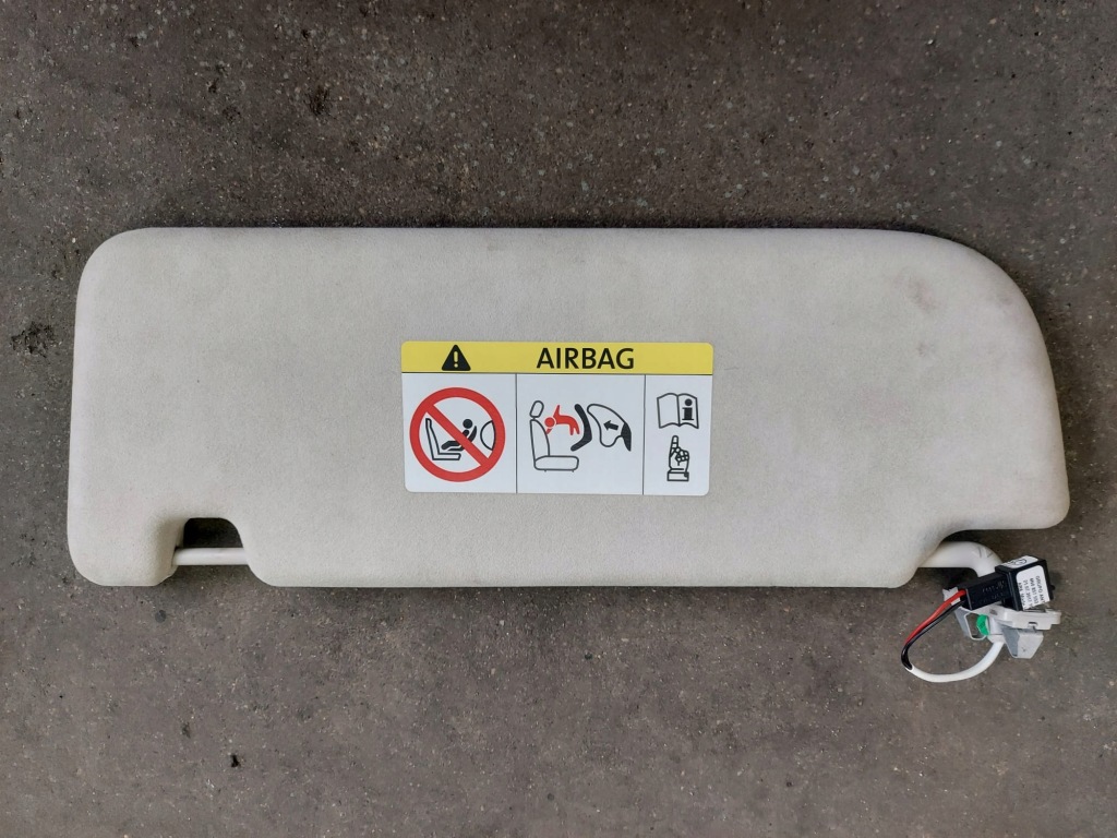 фото №1, Audi a8 4n защита солнцезащитная правая 4n0857552