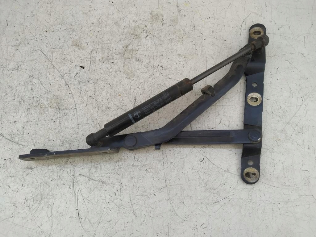 фото №3, Петля кришки багажника правий alfa romeo 166