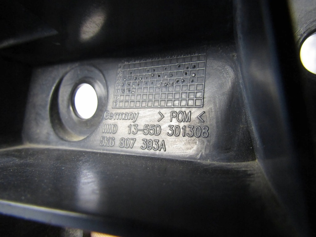 фото №10, Vw golf vi направляющая бампера левый задняя 5k6807393a
