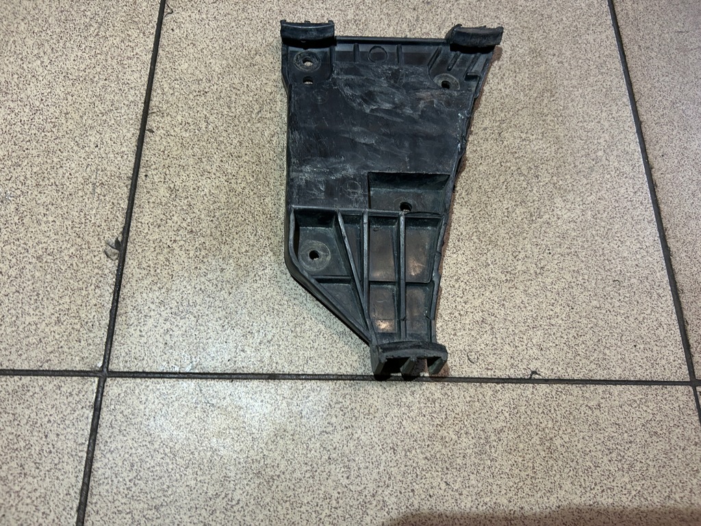 фото №1, Направляющая бампера левый перед audi a4 s4 b5