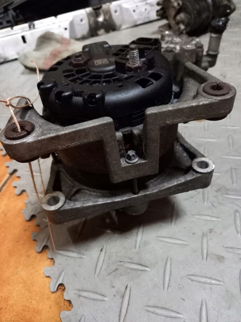 Купить Генератор opel insignia a 08-17 1.8 16v 13500577