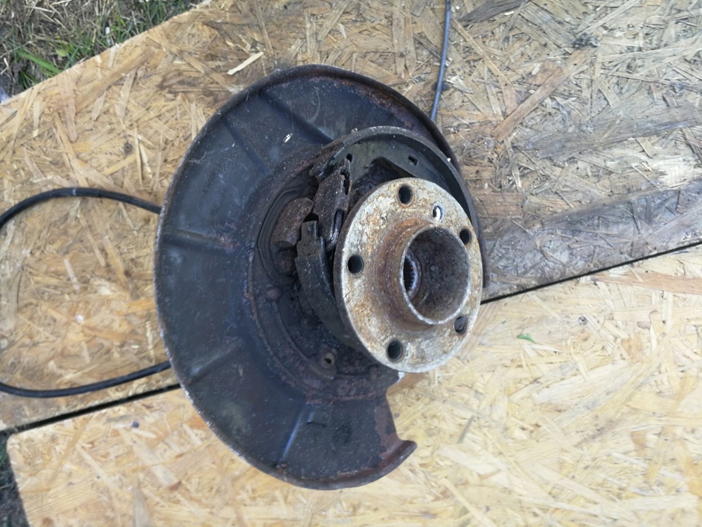 фото №4, Поворотный кулак правый задняя bmw e53 x5 3.0d