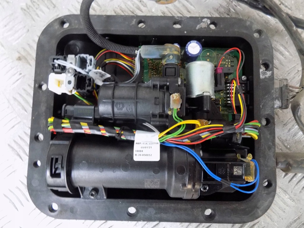 фото №1, Citroen c5 aircross 2017 - насос adblue 1.5hdi