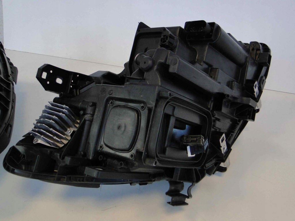 Mercedes w246 246 рестайлинг  фара левая led high perform Оригинал