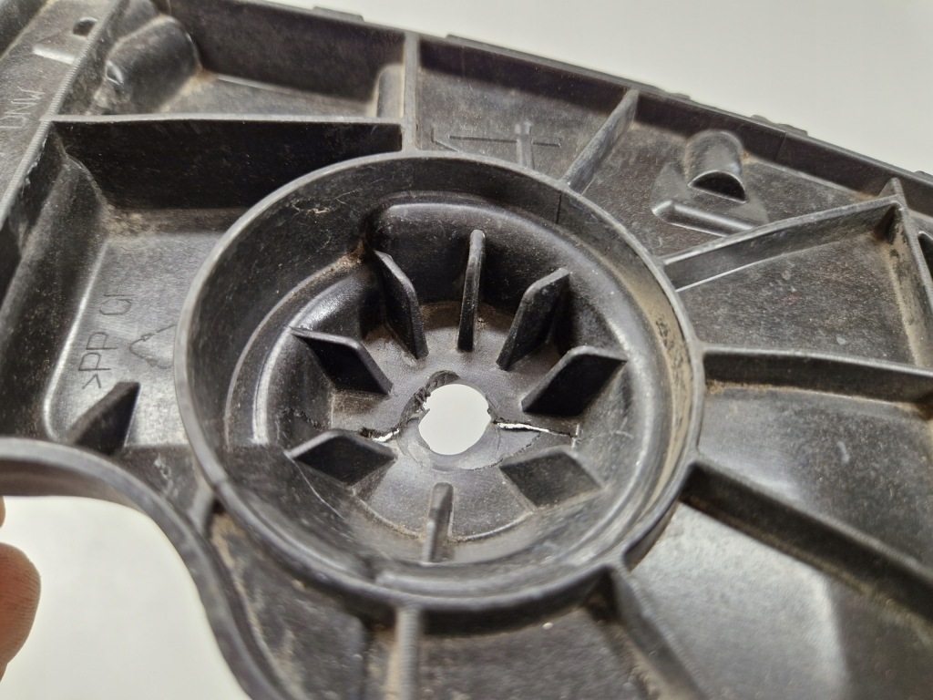 Audi e-tron 4ke напрямна кронштейн бампера заднього задня праве Київ