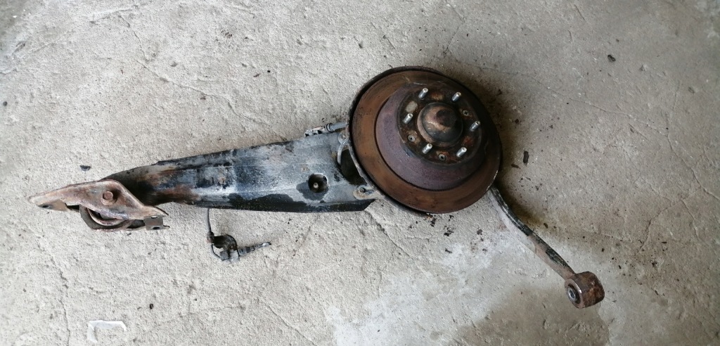 фото №1, Kia carnival ii 06-14 поворотний кулак правий задня важіль