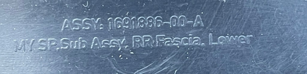 Tesla model y спойлер накладка бампера дифузор задня 1494006-00-c в Україні