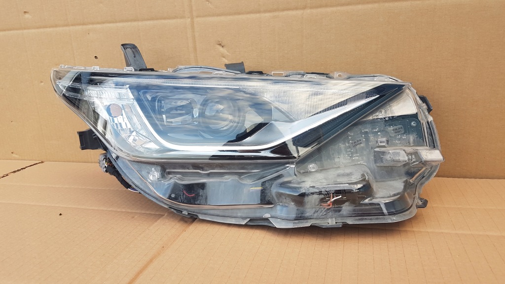 Фара перед правий toyota auris 2 рестайлінг  full led 15- Київ