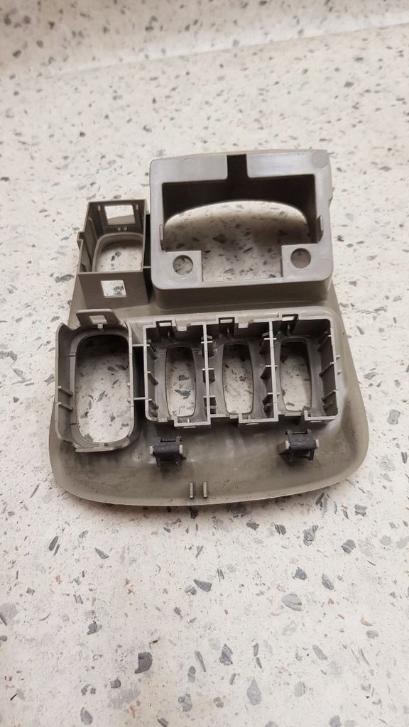 фото №3, Рамка защита кнопок консоли espace iv lift