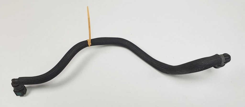 фото №1, Пабтрубок  труба воды jaguar xf x250 3.0 d 8x23-9c330-ac