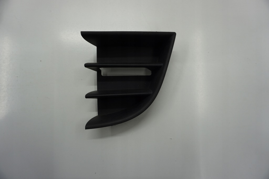 фото №1, Skoda octavia ii решітка бампера ліва 1z0853665c