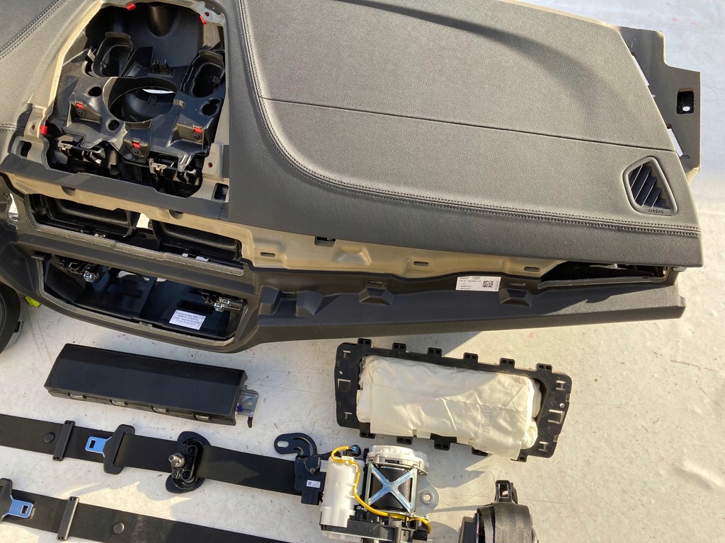 фото №6, Bmw 6 g32 приборная панель приборная панель консоль подушки безопасности ремни