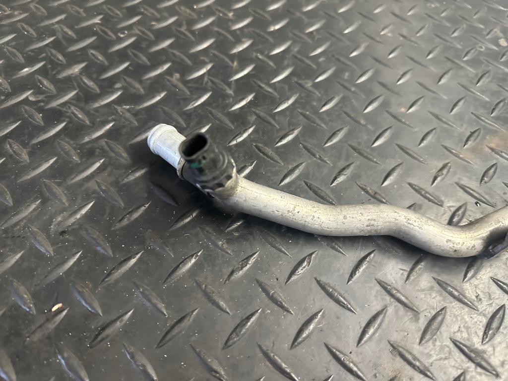 фото №7, Шланг wody audi a8 d4 4.2 tdi cds 057121064e