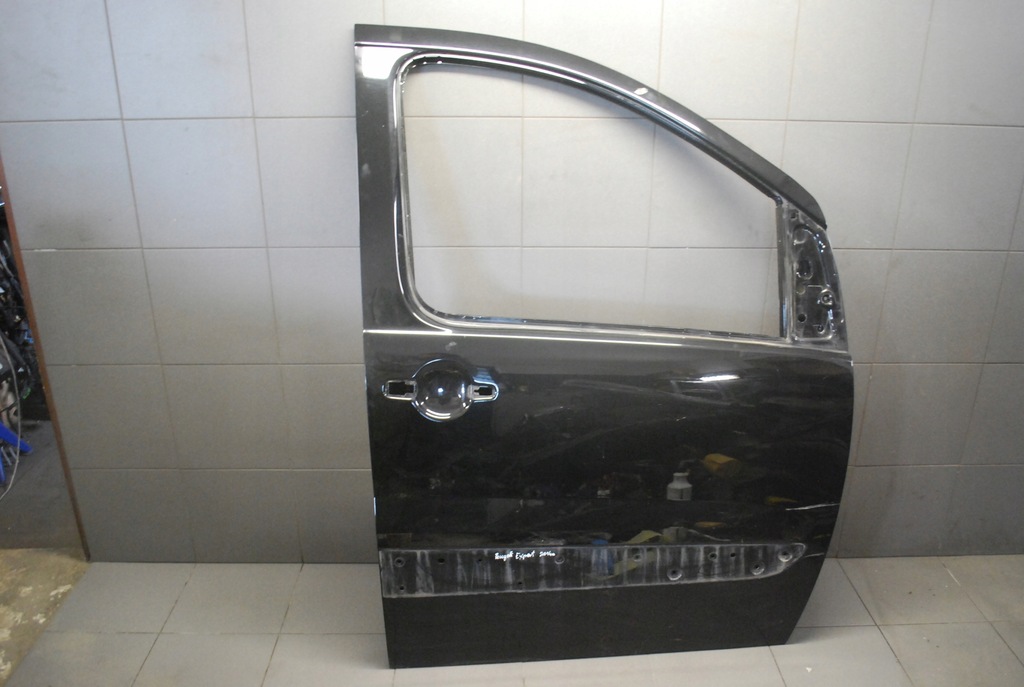 фото №1, Дверь правый перед peugeot expert ii чёрные