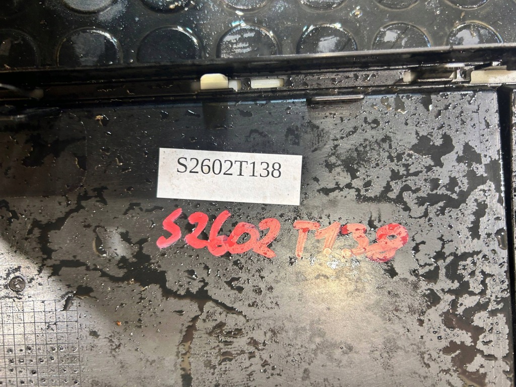 Audi a7 c7 4g8 10-14 решітка  молдинг решітка під  номерний знак перед передня Доставка