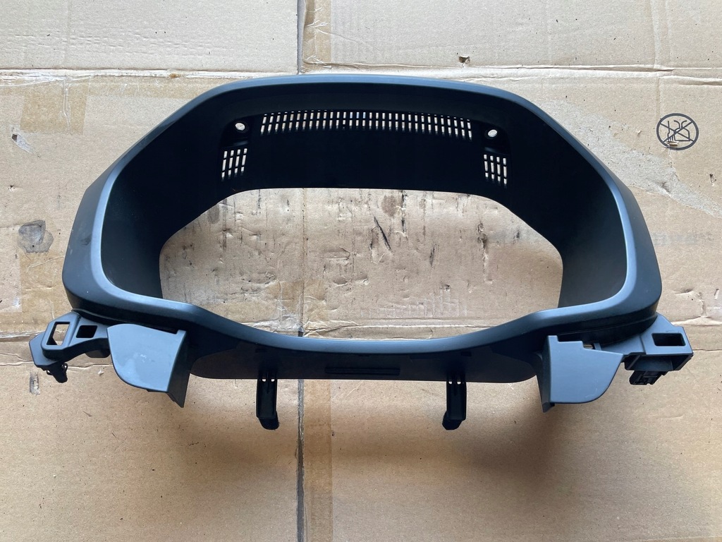 фото №1, Volvo xc60 ii рамка захист спідометра 31417592