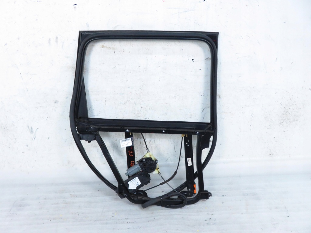 Рамка дверь левый задний  porsche cayenne 9pa с Разборки