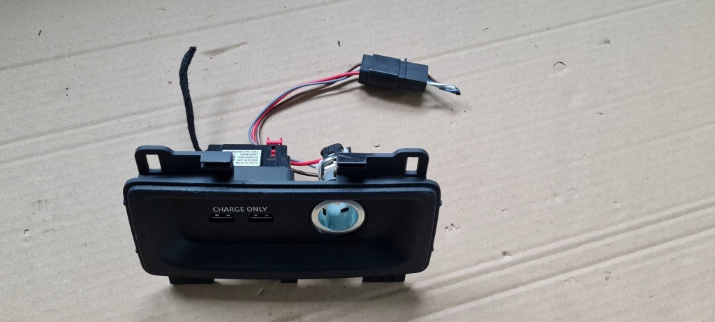 фото №1, Rs5 8w lift s5 a5 port вход разъём usb прикуриватель a4 b9 s4