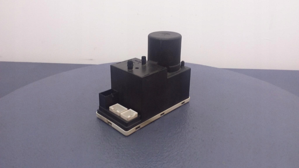 Купити Audi a4 b5 рестайлінг  помпа центрального замка 8l0862257d