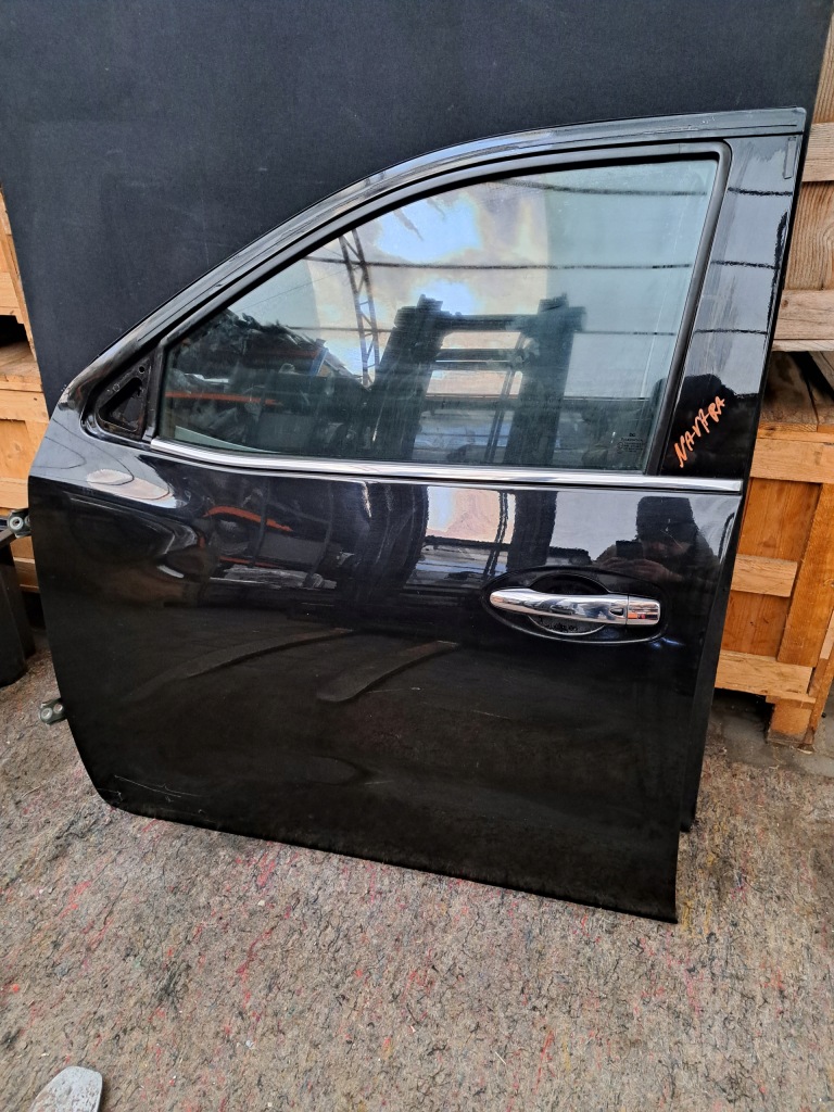 фото №1, Nissan navara дверь левый перед передние оригинал